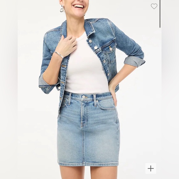 J Crew Factory Denim mini skirt. Color Indigo Dream Wash, Size 0 - Picture 2 of 5
